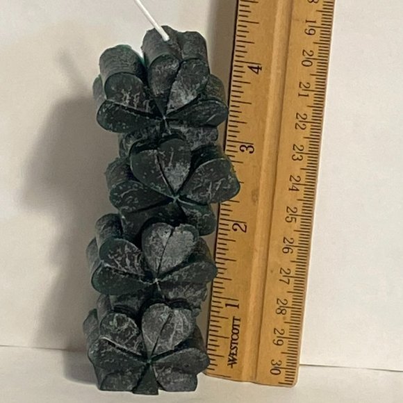 Four Leaf Clover Scented Candle - Picture 3 of 3